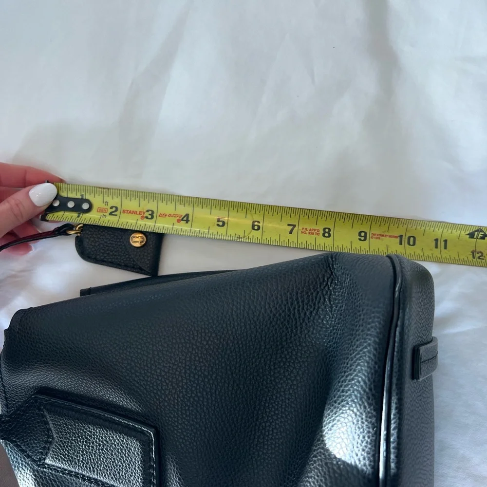 Marc Jacobs Black Pebbled Leather Tote with Gold Hardware - Picture 13 of 13